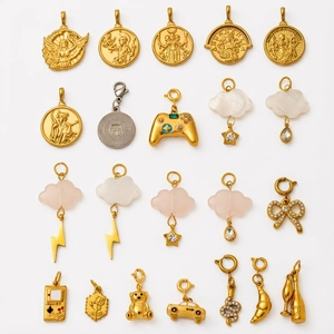 Assortiment 18K vergulde roestvrijstalen hangers inclusief wolken, sterren en motieven