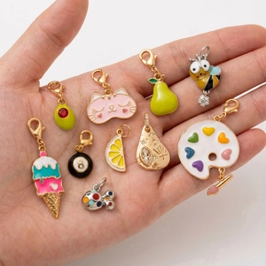 Pendentifs colorés en alliage émaillé avec palette et abeille pour bijoux DIY