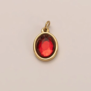 Elegante ciondolo in acciaio inossidabile placcato oro 18K con rubino rosso sfaccettato