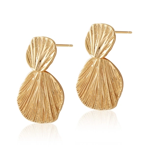 Vintage 18K gold plated metal earrings with elegant textured water drop design