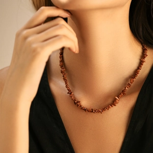 Bohemian goudsteen kralenketting met warme roodbruine natuursteen voor dames op vakantie