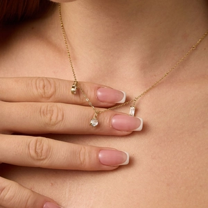 Squisita collana placcata in oro 18K con ciondoli geometrici in zircone per donne