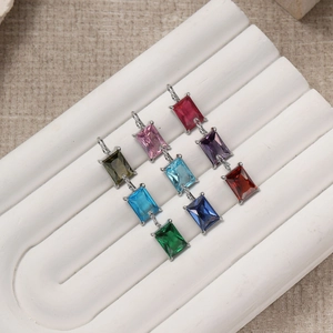 Pendenti di lusso minimalisti con pietre rettangolari e ganci in metallo argento