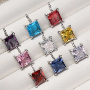 Gepolijste roestvrijstalen 5x5mm vierkante zirkoon hangers in negen diverse kleuren