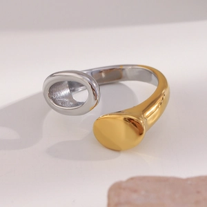 Minimalistische 18K vergulde roestvrijstalen open ring met een hol ovaal ontwerp en tweekleur