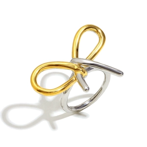 Bague minimaliste en acier inoxydable bicolore or et argent avec design papillon torsadé