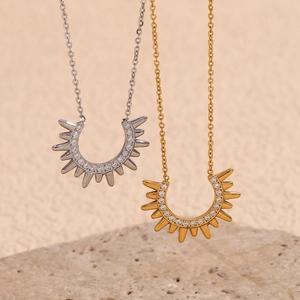 18K gold plated stainless steel Indian headdress pendant necklace with clear zircons