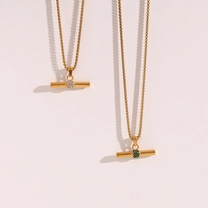 Minimalistische 18K vergoldete Edelstahl T-Bar Halskette mit Zirkon-Anhänger