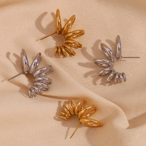 Polished spiral multi-layer C-shaped stud earrings in 18K gold and silver plating