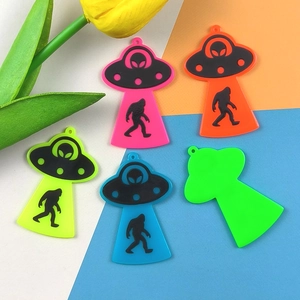 Bunte UFO- und Bigfoot-Acryl-Anhänger für DIY-Schmuck und Schlüsselanhängerprojekte