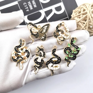 Gothic Schlangen-Anhänger Set aus Emaille und Goldlegierung für DIY Schmuck