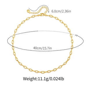 Detalle del collar dorado ajustable de 40 cm con medidas y cierre de mosquetón de calidad