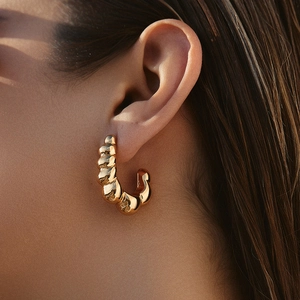 Elegant 18K gold-plated C-shaped chunky hoop earrings with twisted croissant texture