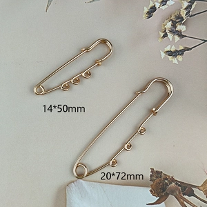 Golden metal safety pins with loops for DIY crafts, sizes 14x50mm and 20x72mm