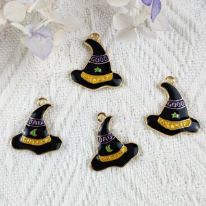 Cartoon witch hat alloy pendants with Good and Bad Witch lettering on white fabric