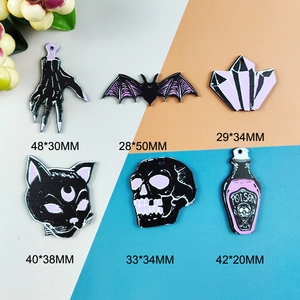 Ακρυλικά γοτθικά κρεμαστά Halloween με χέρι σκελετού, μαύρη γάτα και μπουκάλι δηλητηρίου