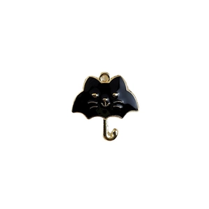 Cat-shaped umbrella pendant made of black enamel and gold-plated alloy for DIY jewelry