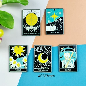 Halloween Tarot Anhänger Set mit Totenkopf und Mond für DIY Schmuckherstellung