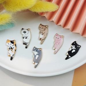 Simpatici Ciondoli a Forma di Gatto in Lega Smaltata Ciondoli per Fai da Te Creazione di Gioielli Collana Bracciale Orecchini Accessori Artigianali
