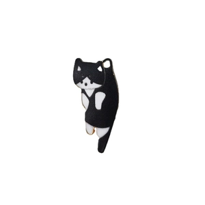 Ciondolo gatto carino in lega con finitura in smalto bianco e nero per gioielli fai da te
