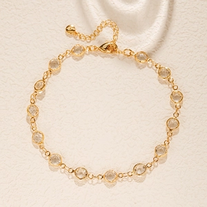 Bracelet de cheville doré élégant avec zircons géométriques et fermoir mousqueton