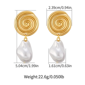 Elegant gold shell freshwater pearl earrings with dimensions and weight measurements
