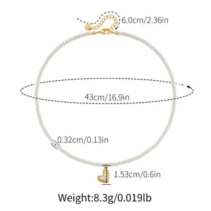 Maattabel voor 18K vergulde hartjes hanger met witte parelketting en afmetingen