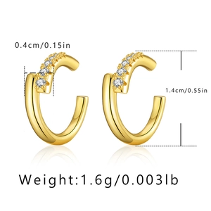 Dimensions détaillées des boucles d'oreilles dorées en C avec zircons et mesures précises
