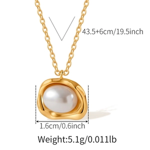 Detail view of 18K gold plated pearl pendant necklace with exact size and weight specs