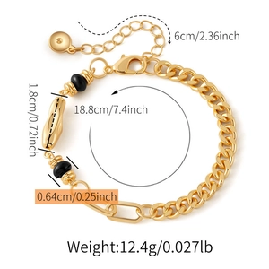 Dettaglio del bracciale a catena in oro 18K con perline nere e specifiche dimensionali