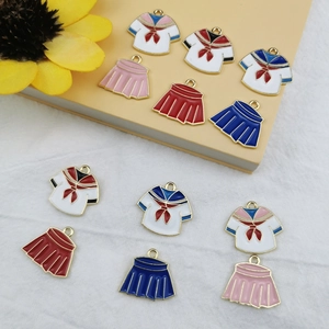 Kawaii Japanse Stijl Schooluniform JK Seifuku Shirt En Geplooide Rok Legering Emaille Druppel Olie Bedeltjes Voor DIY Sieraden