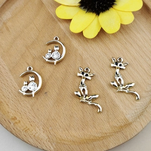 Pendentifs chat et lune en alliage doré avec strass brillants pour bijoux DIY