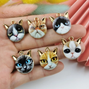 Lot de six pendentifs chat japonais en émail et alliage pour la création de bijoux DIY