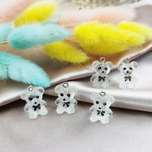 Schattige Transparante Witte Hars Beer Hangers Cartoon DIY Sieraden Accessoires Met Zwarte Strik Voor Telefoonhoesje Decoratie