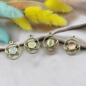 Ciondoli Pianeta Saturno in Lega per la Creazione di Gioielli Placcati in Oro Con Strass Perla Artificial Pietra Occhio di Gatto Stella Pendant Only (Without Chain)