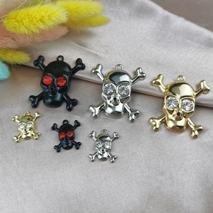 Halloween Totenkopf Gekreuzte Knochen Legierung Anhänger Strass Auge DIY Schmuck Zubehör Für Punk Halskette Armband (Nur Anhänger)