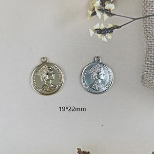 Gold and silver alloy coin pendants with Elizabeth II relief for DIY jewelry making