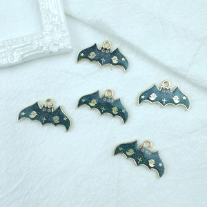 Pendentif Chauve-souris d'Halloween en Alliage Émaillé Avec Paillettes Vertes et Motif Fantôme Pour Bijoux DIY