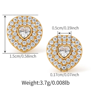 Dimensiones detalladas de los pendientes de corazón de oro con circonitas cúbicas