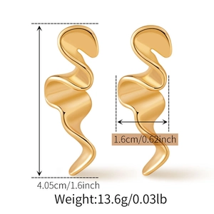 Detailed size and weight chart for 18K gold plated irregular geometric spiral earrings
