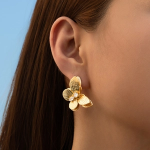 Creative gold butterfly stud earrings with white zircons for a vintage feminine look