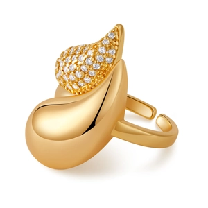 Detail shot of boho gold starfish ring with sparkling white cubic zirconia inlay