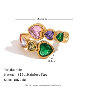 Anello aperto in acciaio placcato oro 18K con zirconi colorati a forma di cuore