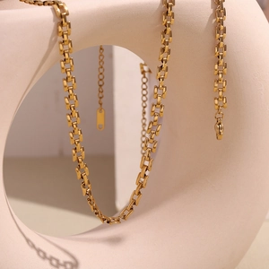 Minimalist 18K gold plated stainless steel rectangle link chain necklace for women