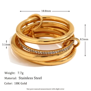 Eleganter 18K vergoldeter Edelstahl-Ring mit vier Schichten und funkelnden Zirkonien