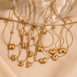Collana con Lettere Alfabeto a Bolla in Acciaio Inossidabile Placcato Oro 18K per Donna Collana con Pendente Lettera Puffy e Strass Gioielli