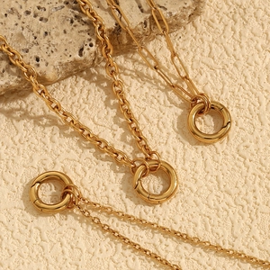 Collana a catena O in acciaio inossidabile placcato oro 18K con chiusura a molla