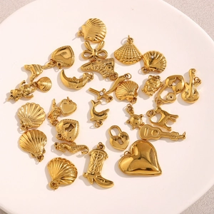 Ensemble de breloques DIY en acier inoxydable plaqué or 18 carats avec formes variées