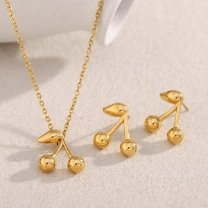 Collana con Pendente a Ciliegia in Acciaio Inossidabile Placcato Oro 18K e Orecchini a Bottone per Donna Gioielli alla Moda