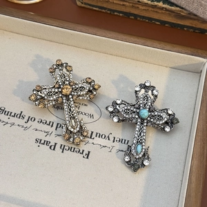 Broche Croix Style Médiéval Vintage pour Femmes Alliage Strass Style Cour Épingle de Costume Accessoire Bijoux Mode Or Argent